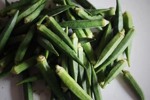 when to pick okra